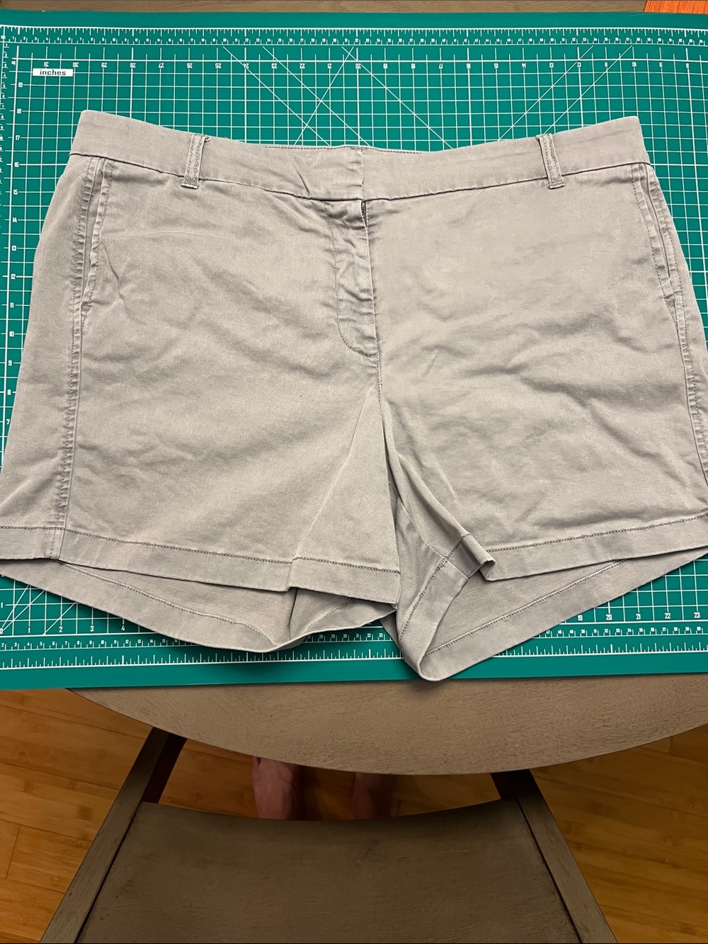 J Crew women’s Light Gray Women's Chino Shorts 5” Inseam